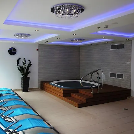 Aparthotel Club Fuered *